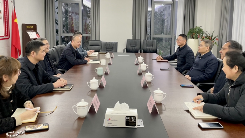 省農(nóng)業(yè)農(nóng)村廳黨組成員、省畜牧農(nóng)機(jī)發(fā)展中心主任駱健民到浙江農(nóng)合調(diào)研