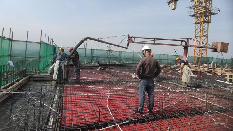 濟(jì)寧華都國(guó)濱府·璞悅項(xiàng)目一期工程全面封頂