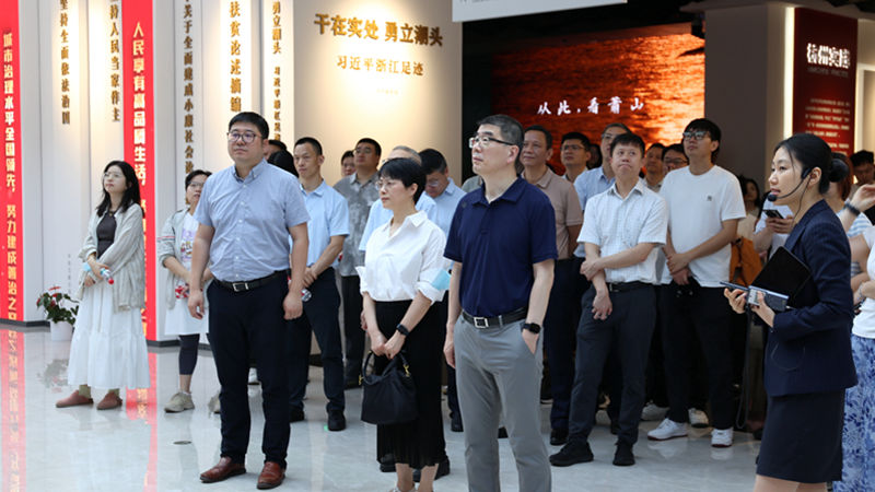 明日控股黨委組織開(kāi)展“循跡溯源”主題黨日活動(dòng)